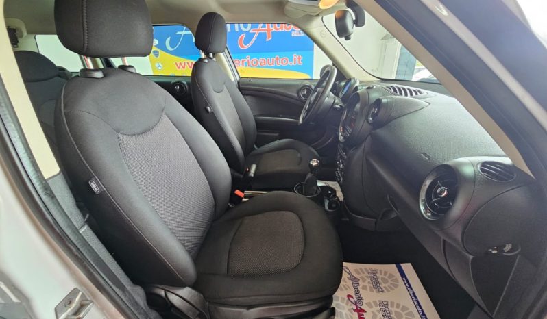 Mini Countryman One D Business pieno