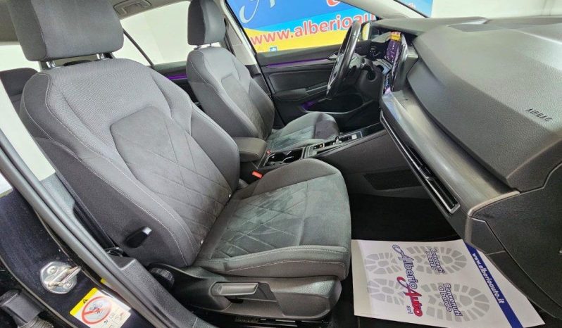 Volkswagen Golf pieno