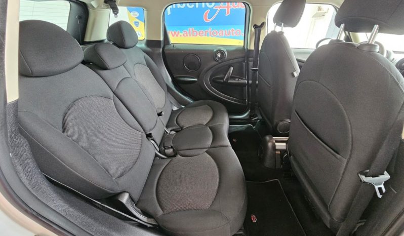 Mini Countryman One D Business pieno