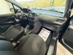 Peugeot 208 pieno