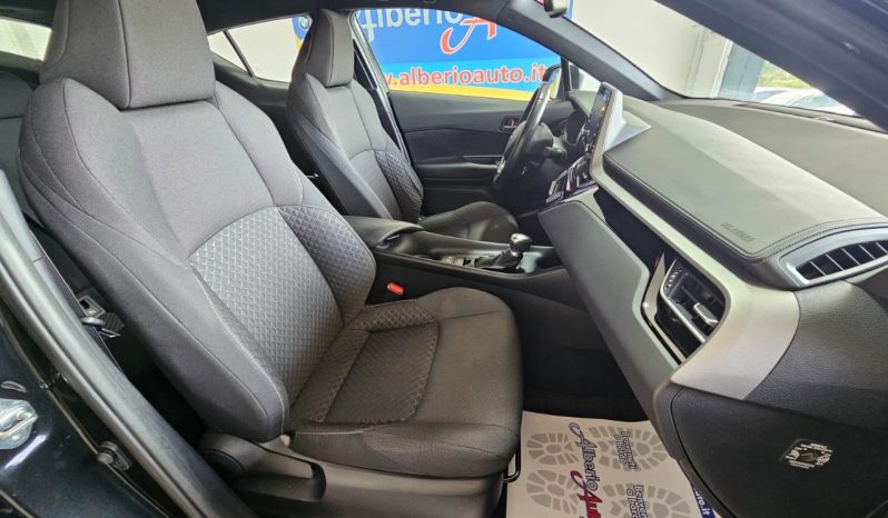 Toyota C-HR pieno
