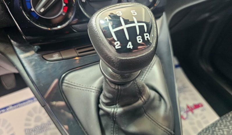 Lancia Ypsilon pieno