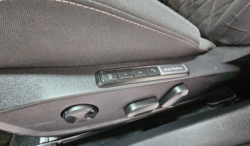 Volkswagen Golf pieno