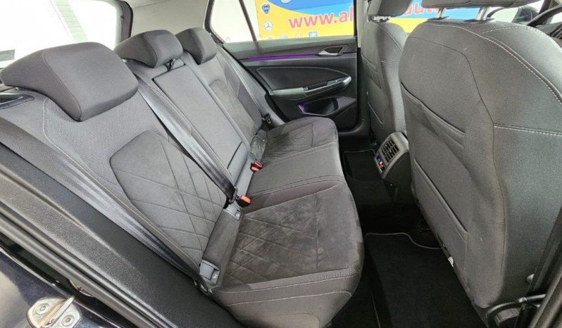 Volkswagen Golf pieno