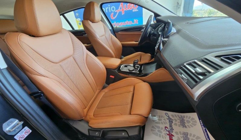 BMW X4 pieno
