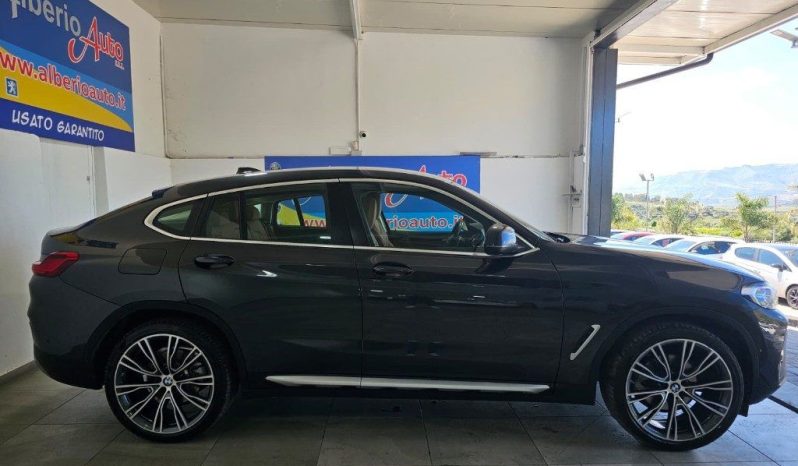 BMW X4 pieno