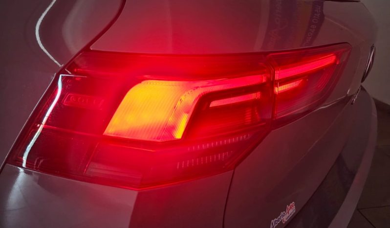 Volkswagen Golf pieno