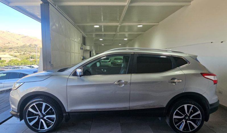 Nissan Qashqai pieno