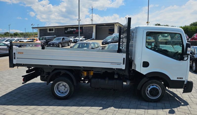 Nissan Cabstar pieno