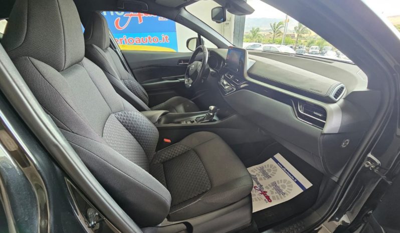 Toyota C-HR pieno