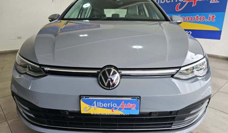Volkswagen Golf pieno