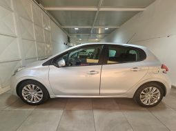 Peugeot 208 5 Porte pieno