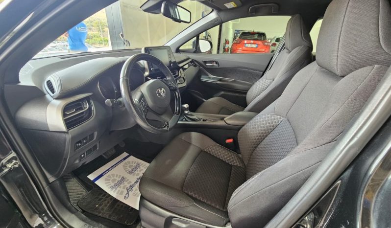 Toyota C-HR pieno