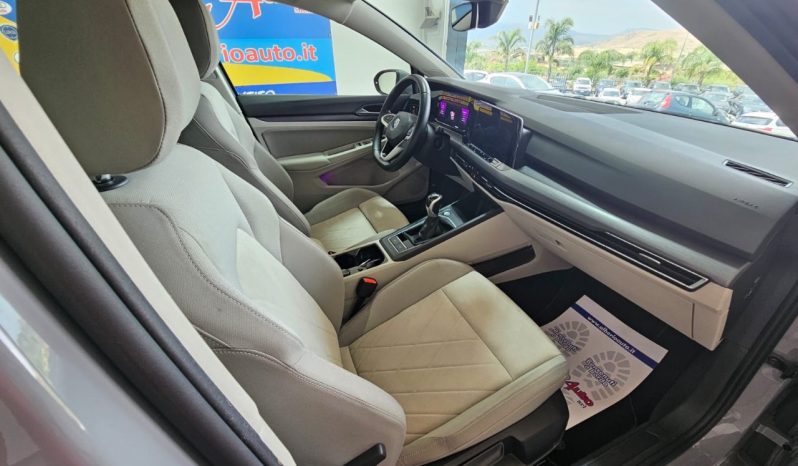 Volkswagen Golf pieno