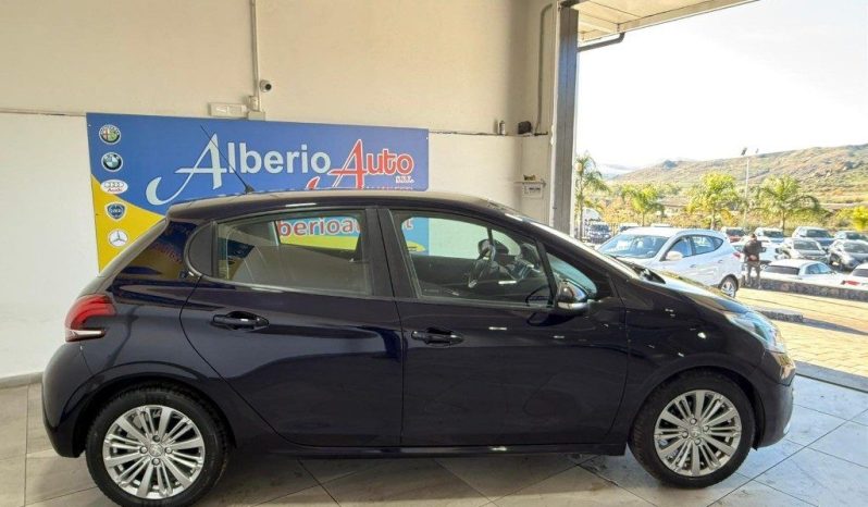 Peugeot 208 pieno