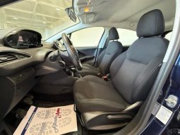 Peugeot 208 pieno