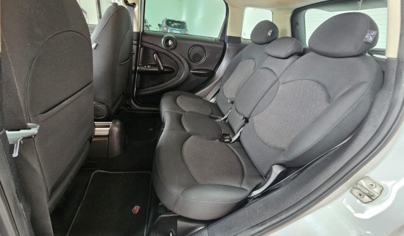 Mini Countryman One D Business pieno