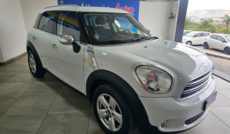 Mini Countryman One D Business pieno