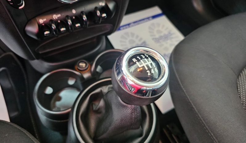 Mini Countryman One D Business pieno