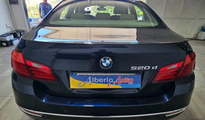 BMW 520 pieno