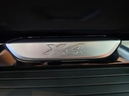 BMW X4 pieno