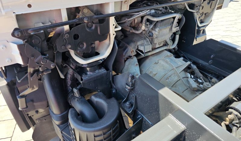 Nissan Cabstar pieno