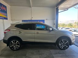 Nissan Qashqai pieno