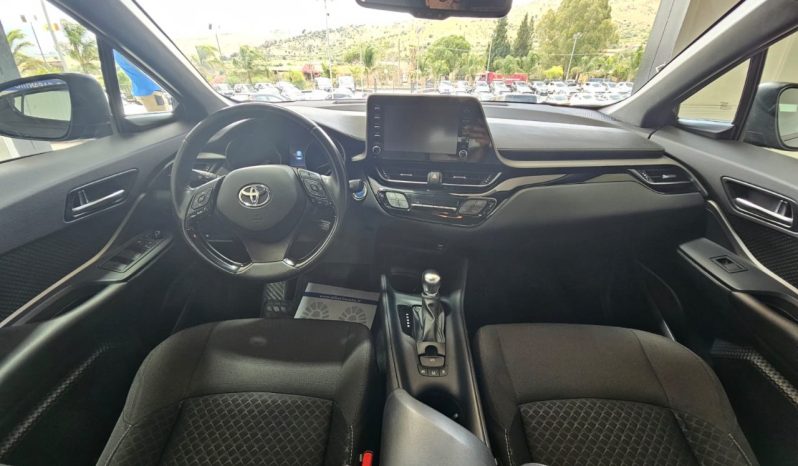Toyota C-HR pieno