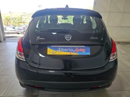 Lancia Ypsilon pieno