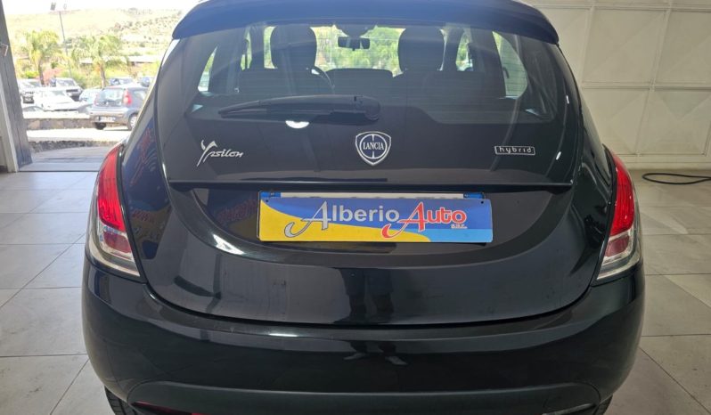 Lancia Ypsilon pieno