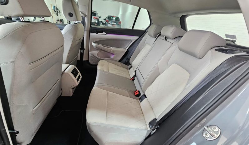 Volkswagen Golf pieno