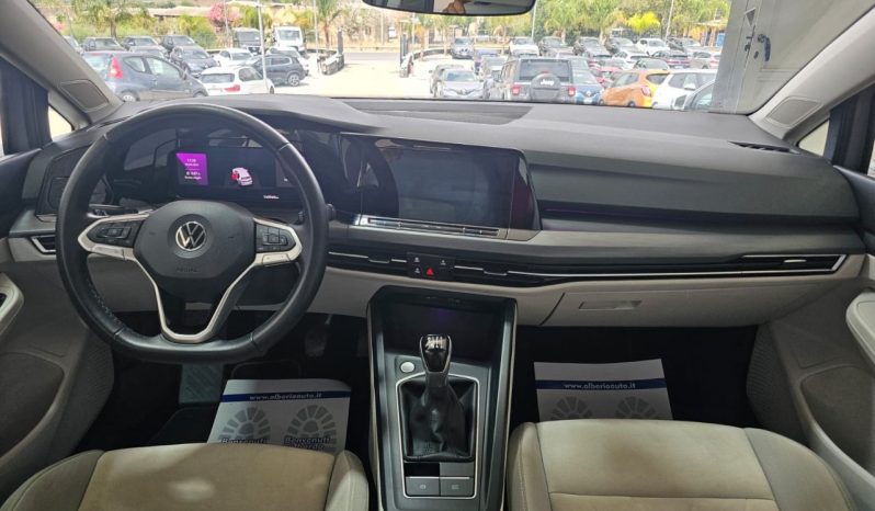 Volkswagen Golf pieno