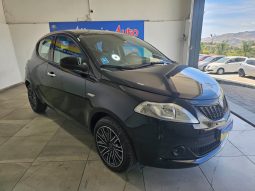 Lancia Ypsilon pieno