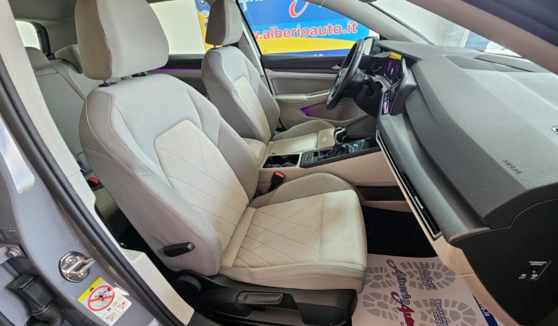 Volkswagen Golf pieno