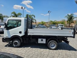 Nissan Cabstar pieno