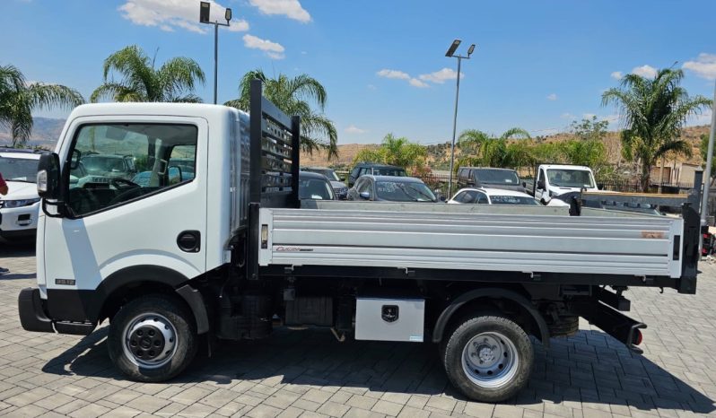 Nissan Cabstar pieno
