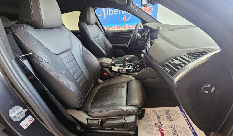 BMW X4 pieno