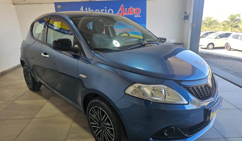 Lancia Ypsilon pieno