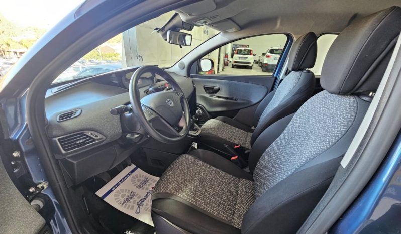 Lancia Ypsilon pieno