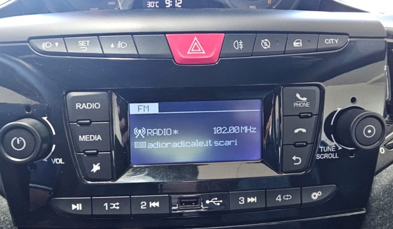 Lancia Ypsilon pieno