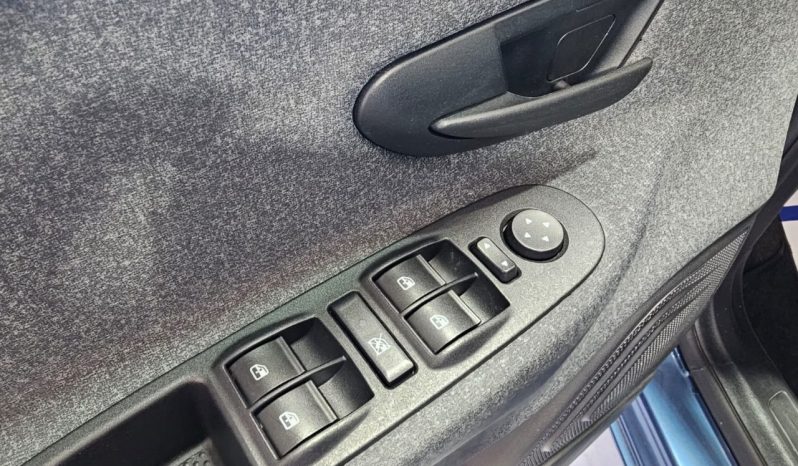 Lancia Ypsilon pieno