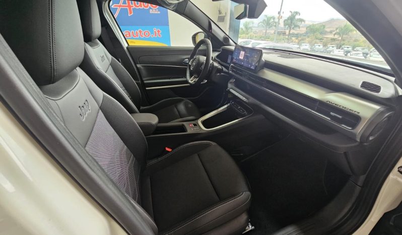 Jeep Avenger pieno