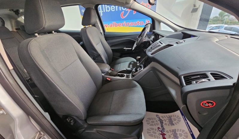 Ford C-Max pieno